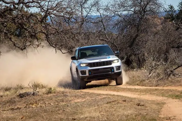 CDJR Dealer near laredo image 2